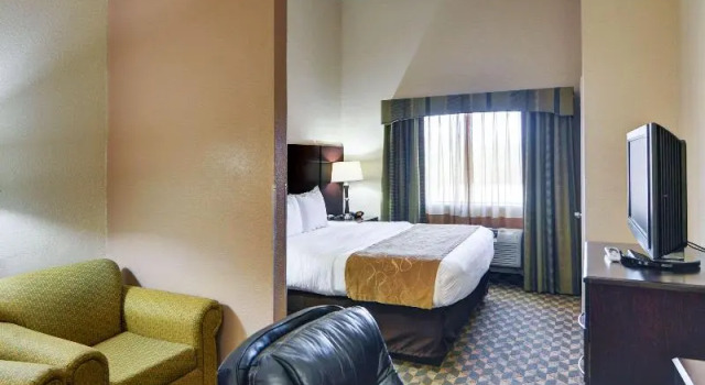 Люкс Standard Comfort Suites Benbrook - Fort Worth Southwest