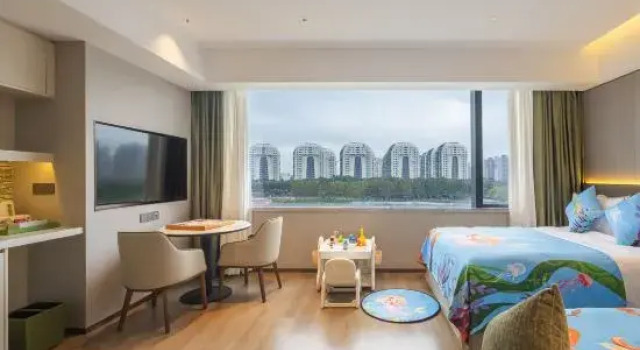 Семейный номер Standard с видом на озеро Element by Marriott Suzhou Science and Technology Town