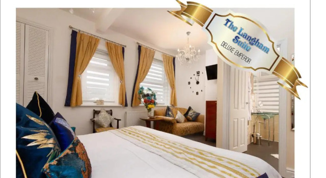 Люкс Deluxe Pembroke Hotel