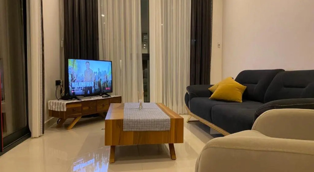 cozy 2 bedroom condo with pool and amenities