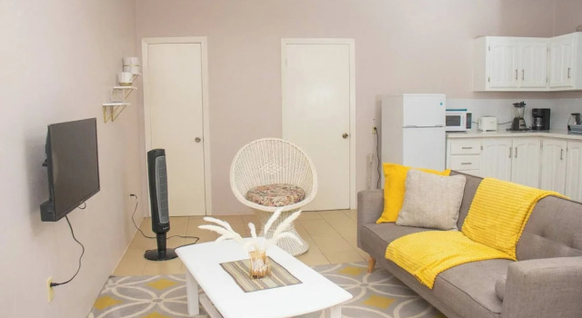 Paradis des Palmiers 3 Gorgeous 2-bedroom Flat, Book Hotel St.John.s 
