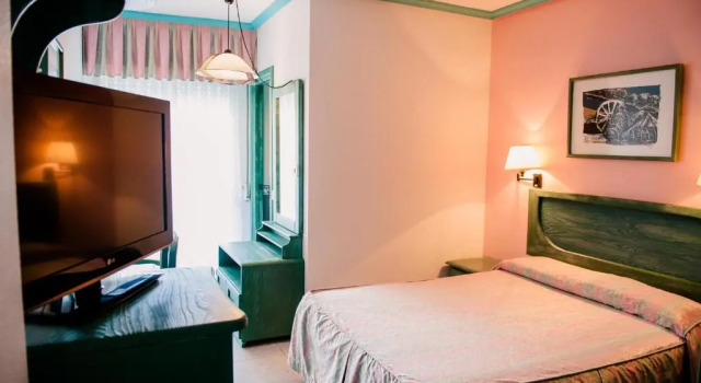 Hotel Torre Cristina, Rezerwuj Hotel Noja 