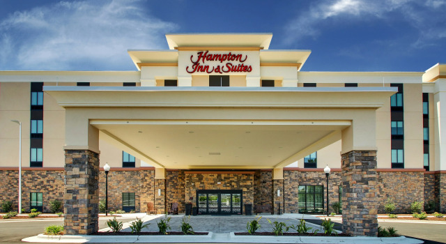 Hampton Inn & Suites By Hilton Southport, Забронировать Отель Саутпорт Северная Каролина
