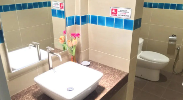 Четырёхместный семейный номер Standard Hotel Asia