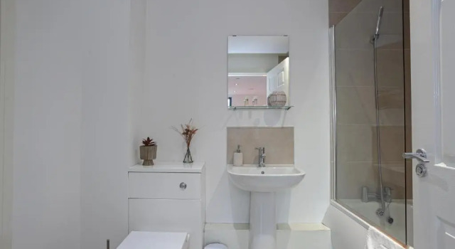 Апартаменты Stylish 1 bed Apt - Fallowfield - Free parking
