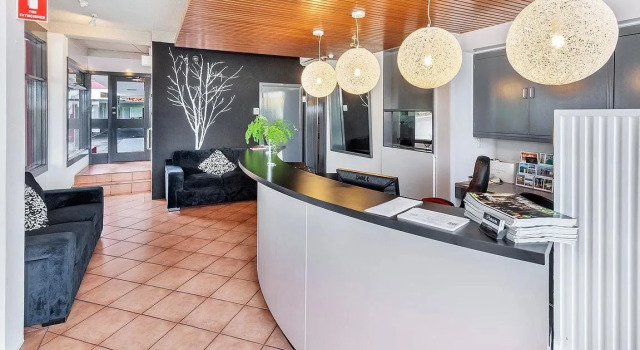 Parkside Motel Geelong, Забронировать Мотель Отели Джелонг с парковкой, Парковка