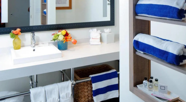 Четырёхместный номер Standard Hotel Indigo Orange Beach - Gulf Shores by IHG