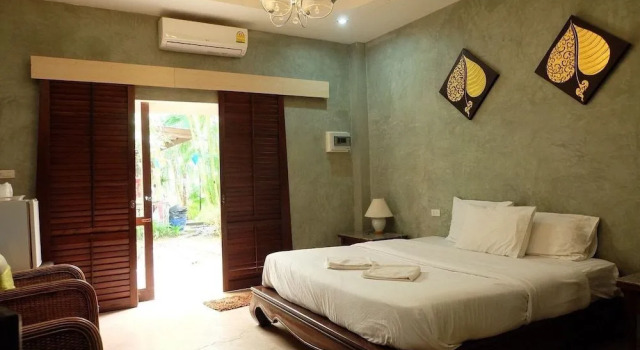 Phupha Varee Boutique Resort, Забронировать Курортный отель Отели Южного Таиланда с парковкой, Парковка