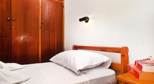Апартаменты Dolphin Apartments