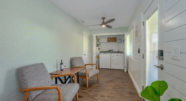 Коттедж Charming Surf Bungalow Just 30 Seconds to the Beach!