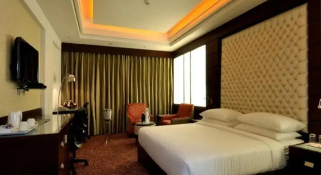 Amara Hotel Chandigarh, Réserver Hôtel Hôtels à Chandigarh Region avec piscine, Piscine