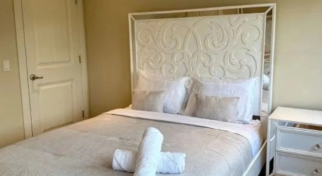 Spacious 3BR House in Aspen Hills, Boek Hotel Calgary Calgary Region