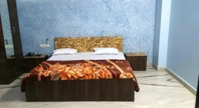 Hotel Rajhans, Buchen Sie Hotel Banera 