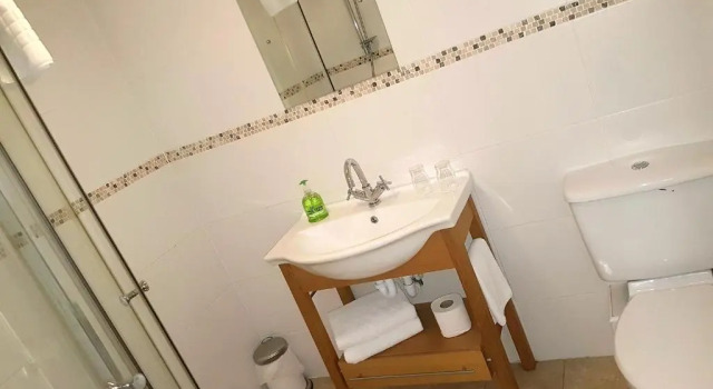 Двухместный номер Standard Belfast House