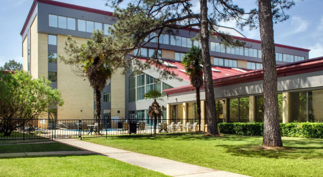 Двухместный номер Accessible Ramada by Wyndham Shreveport Airport