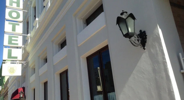 Central Palace Hotel, Prenota Hotel Castro Parana