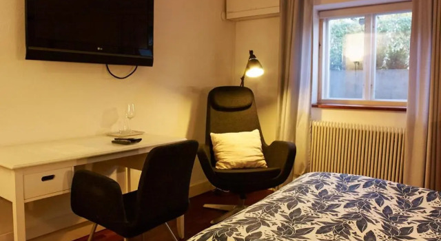 Economică cameră CheckInn Bed & Breakfast