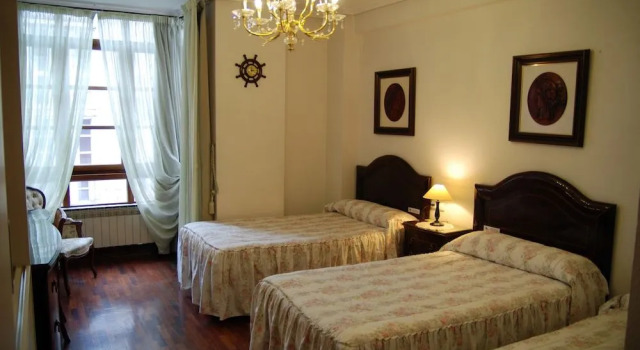 Pensión Araba, Rezerwuj Hotel Hotele w Baskonia z parkingiem, Parking