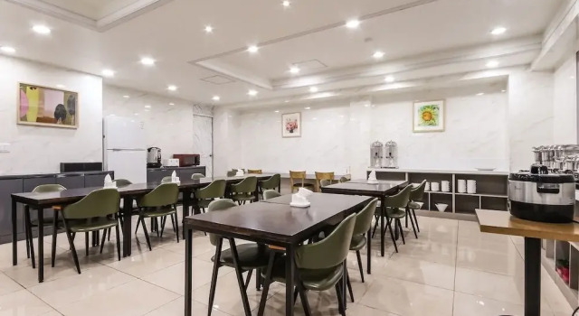 Gwangju Sangmu Hotel Gallery, Prenota Hotel Hotel a Gyeonggi-do con parcheggio, Parcheggio