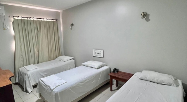 Трёхместный номер Economy Veneza Plaza Hotel