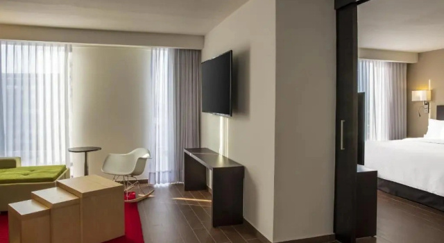 Полулюкс Fiesta Inn Express Queretaro Constituyentes
