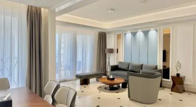 Люкс с 2 комнатами с видом на внутренний двор Sanya Yifan Yunshu Holiday Hotel (Sanya Bay Coconut Dream Corridor Airport)