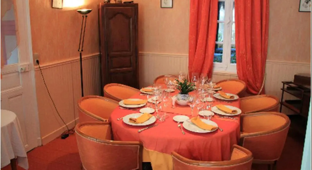 Номер Superior Logis Hôtel et Restaurant du Dauphin