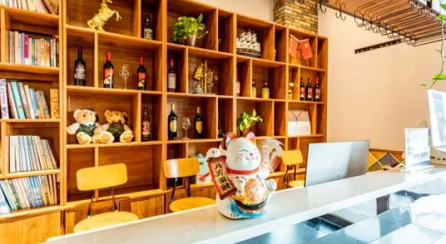 Ulysses Hotel (Kechuang Third Street), Book Hotel Hoteller i Beijing Province med parkering, Parkering