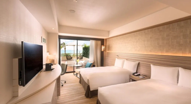 Двухместный номер Premium с видом на океан DoubleTree by Hilton Okinawa Chatan Resort