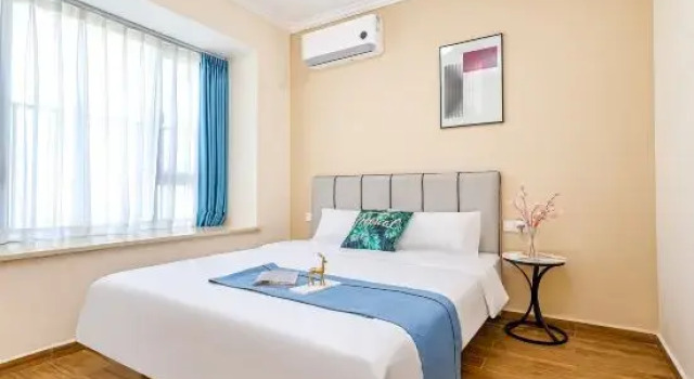 Люкс с 3 комнатами Sanya Zhuojian Seaview Art Holiday Apartment