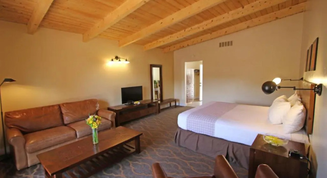 Номер Superior Mount Princeton Hot Springs Resort