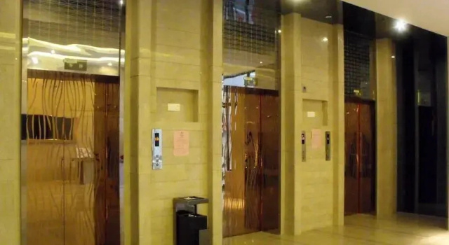 Private Enjoy Home Apartment Hesheng Square Apartment