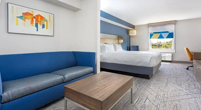Люкс Holiday Inn Express & Suites Williamsburg by IHG