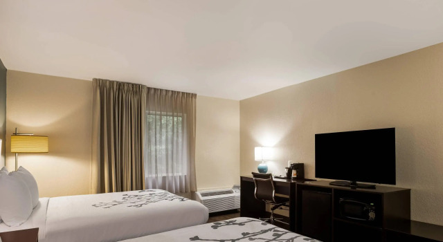Четырёхместный номер Standard Sleep Inn Savannah Midtown