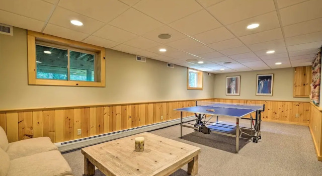 West Dover Home w/ Deck, Grill & EV Outlet