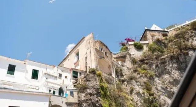 LUIMAR Holiday House, Забронировать Отель Отели Амальфи с парковкой, рядом с Amalfi Bus Station, Парковка