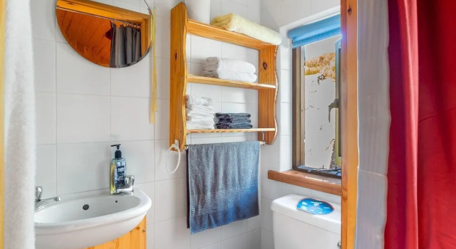 Коттедж Seaside Log Cabin, Carna