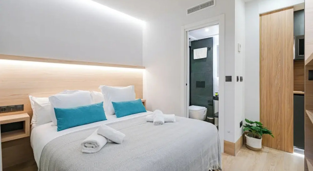 Студия Feelathome Ventas Suites