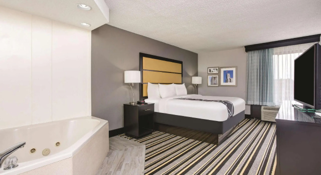 Двухместный люкс OYO Townhouse Jackson - Ridgeland