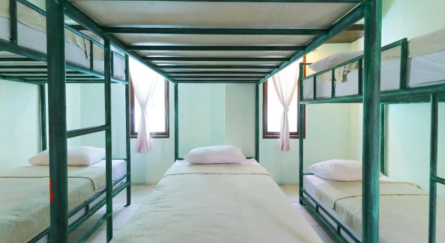Buki Hostel Canggu - Adults Only, Varaa Hostelli Hotellit Badung pysäköinnillä, Pysäköinti