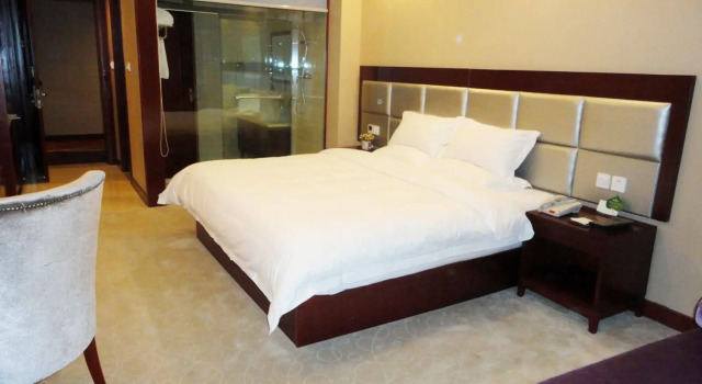 Jindu International Hotel, Buchen Sie Hotel Zhumadian Henan