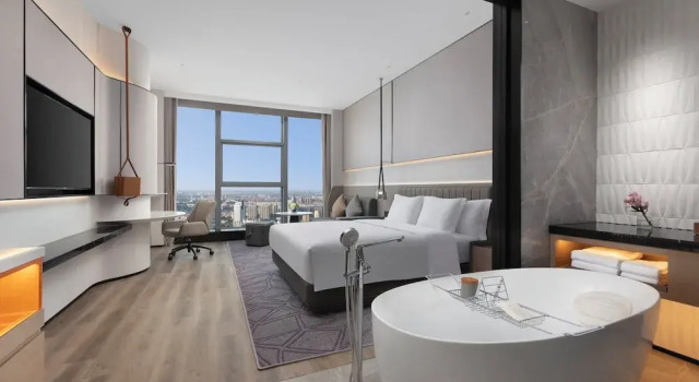 Двухместный номер Premium Crowne Plaza Taizhou City Center by IHG