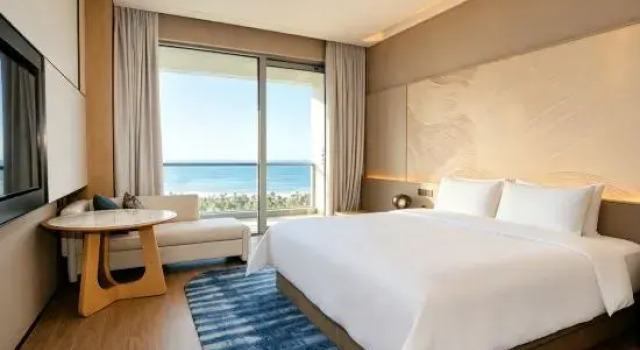 Двухместный люкс c 1 комнатой с балконом и oceanfront Holiday Inn Beihai Silver Beach