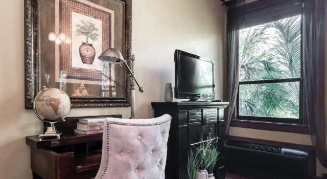 Hemingway Suites at Palm Beach Hotel Island, Varaa Hotelli Hotellit Palm Beach County uima-altaalla, Uima-allas