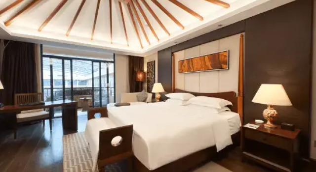 Одноместный люкс с 2 комнатами Wanda Realm Kunming Hailybinya