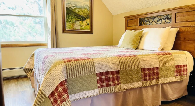 Grandma's Mountain Getaway - 3 Br Home, Забронировать Дом для отпуска Эстес-Парк Rocky Mountain National Park, рядом с Trout Haven Fishing Pond