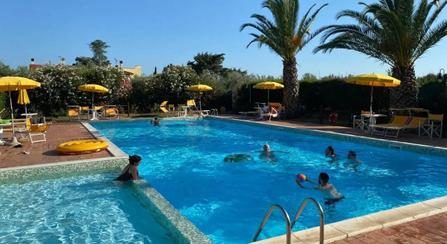 Le Macine, Book Hotel Hoteller i Cecina med pool, Swimmingpool