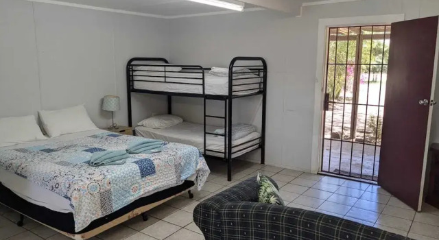 Семейная студия Blackall Caravan Park