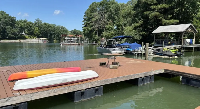Коттедж Spacious Hidden Paradise At Lake Norman 4 Bedroom Home