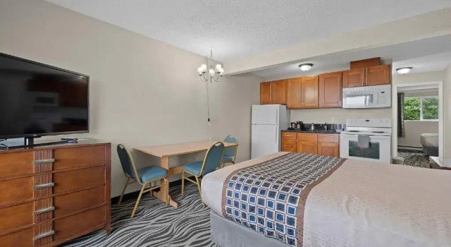 Люкс Deluxe Astoria Rivershore Motel